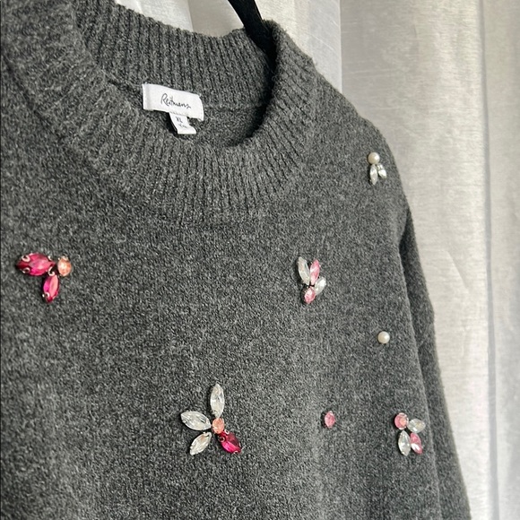 Embellished Women's Sweater - Picture 2 of 8